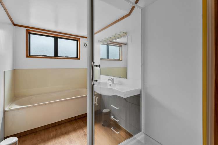 33 Queens Parade Devonport_25