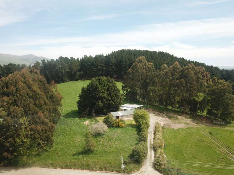 1743 Clinton  Highway Waiwera South_23