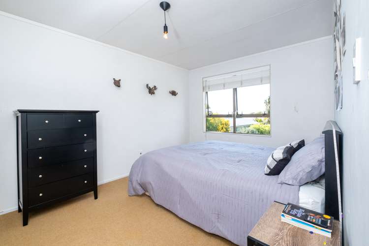 5 Valerie Street Clive_8