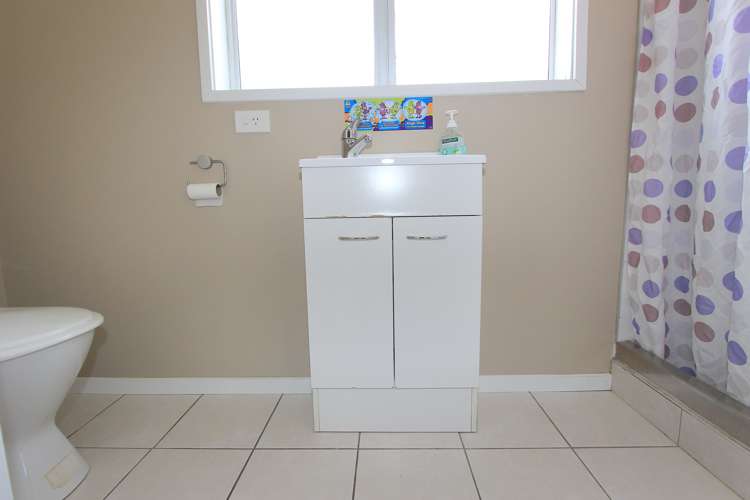 211 Redwood Street Witherlea_15