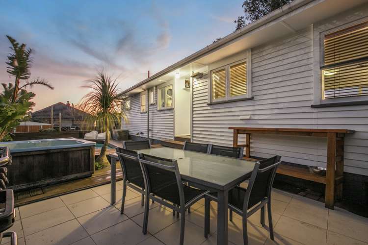 2 Thomas Rea Place Te Atatu South_20