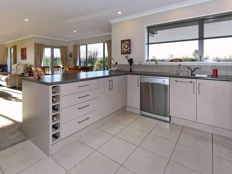 13b Mulholland Drive Darfield_6