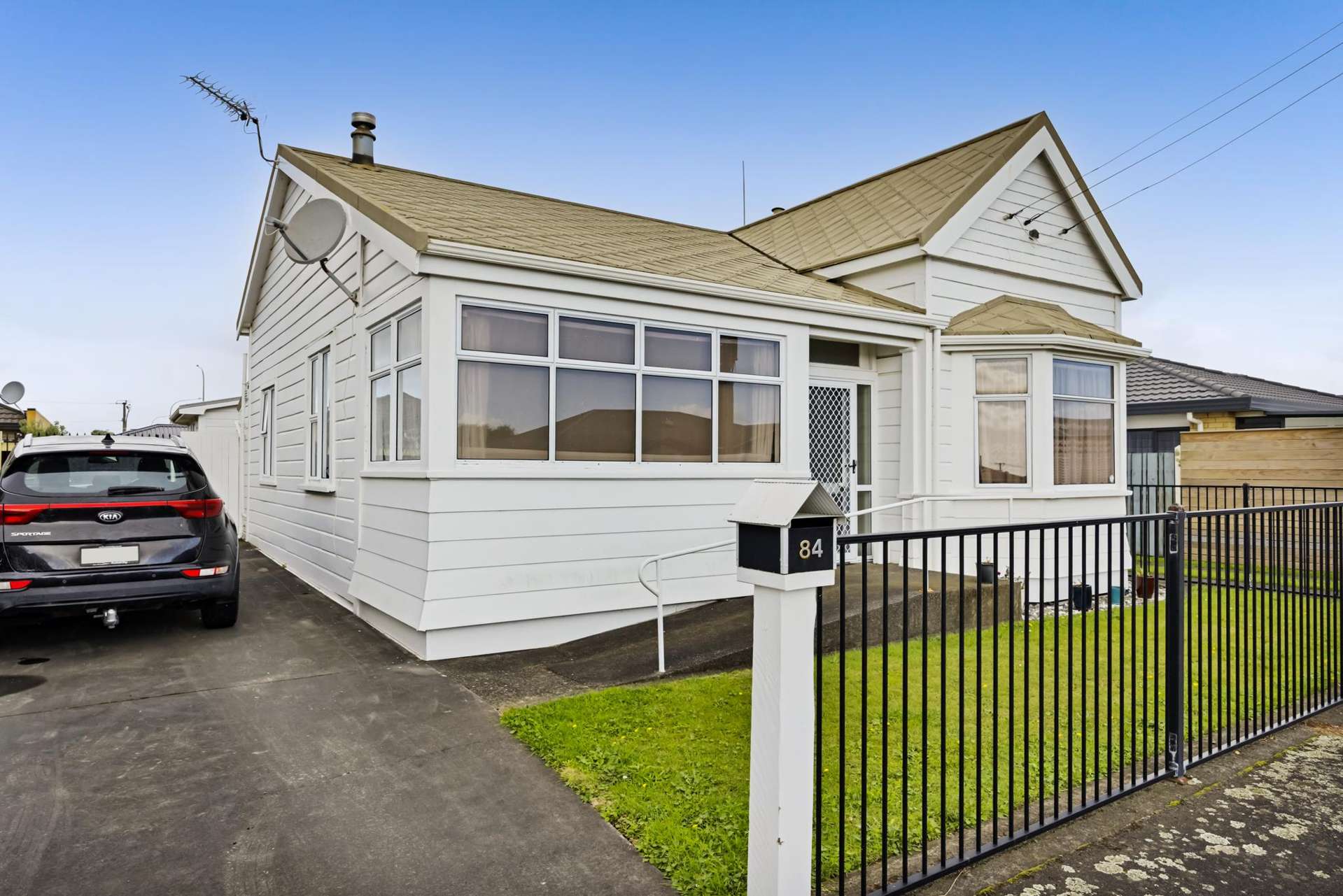 84 and 84a Argyle Street Hawera_0