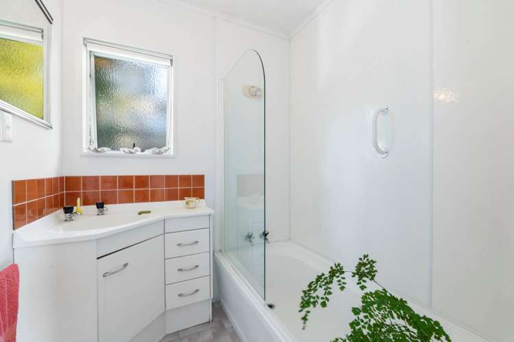 7A The Crescent Tindalls Beach_11