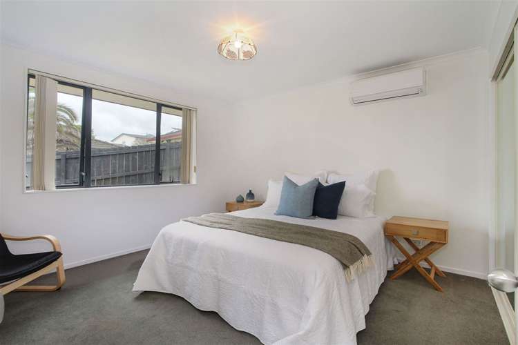 2 Plumstead Rise Glen Eden_8