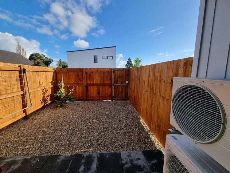 2/78 Swaffield Road Papatoetoe_4