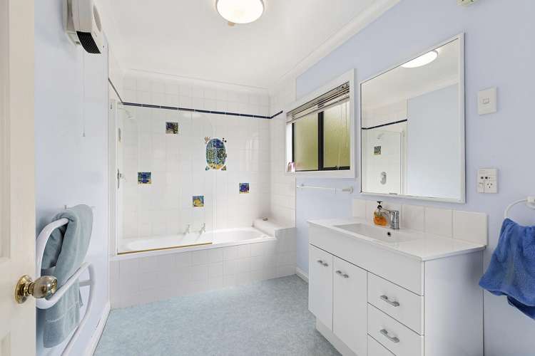 10 Joseph Banks Drive Whitby_15