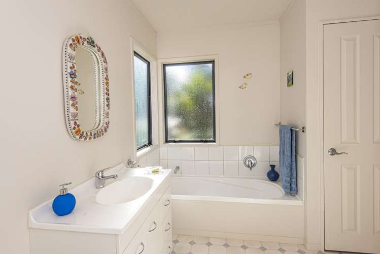 26 Beach Road Onerahi_18