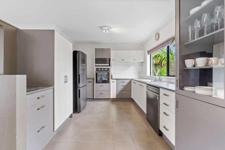 22 Tauranga Place Orewa_8