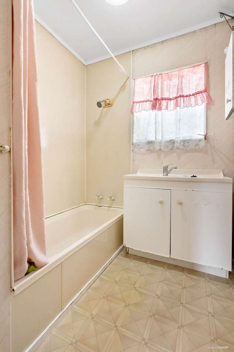 2/8 Kelvin Road Papakura_6