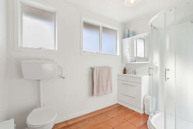 35 Flanshaw Road Te Atatu South_8