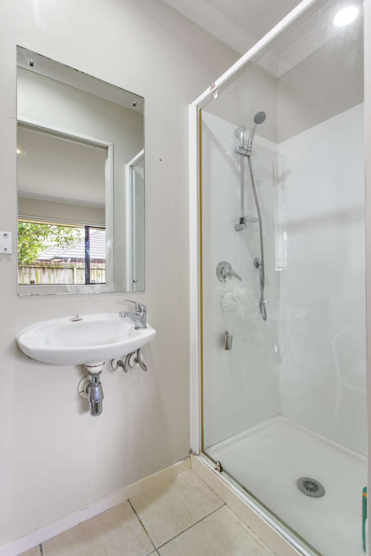 16 Old Park Place Takanini_14