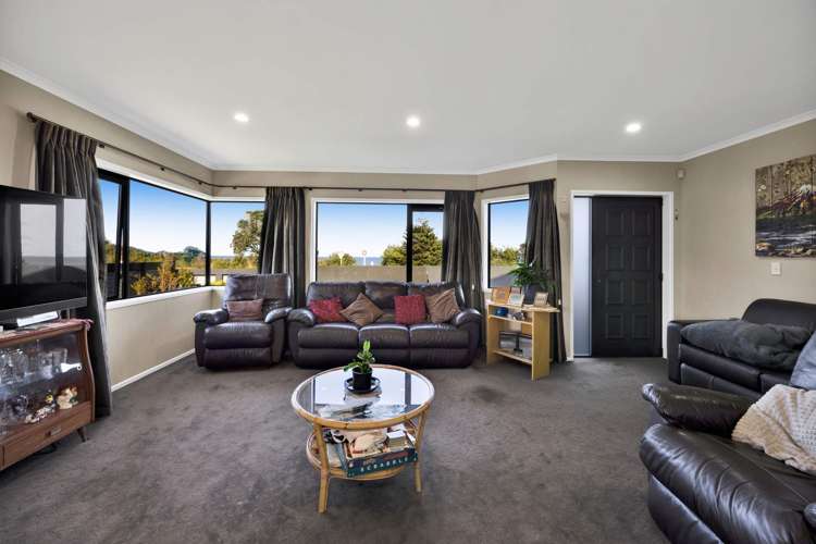 2 Heaphy Road Opunake_8