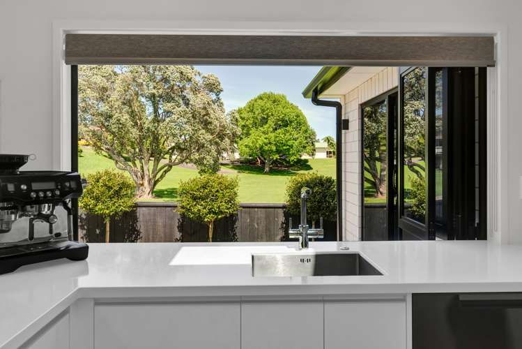 6 Francis Douglas Drive Westown_9