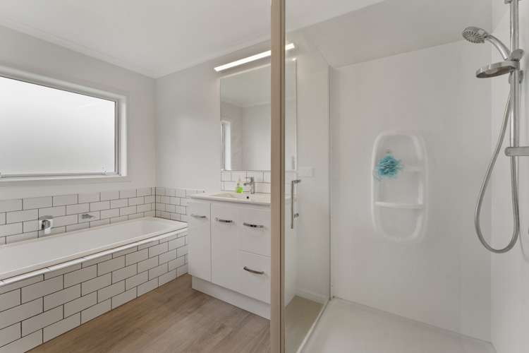 3 Dow Chung Place Otaki_12