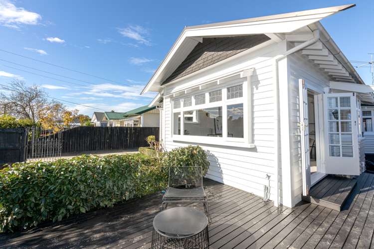 14 Cardiff Avenue Somerfield_18