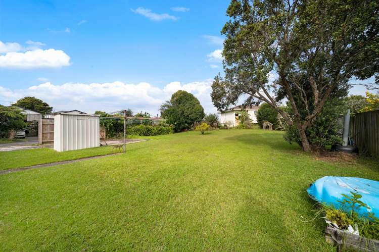 80 Riverpark Crescent Henderson_29