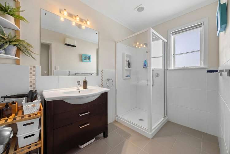 9 Stokes Avenue Te Atatu Peninsula_12