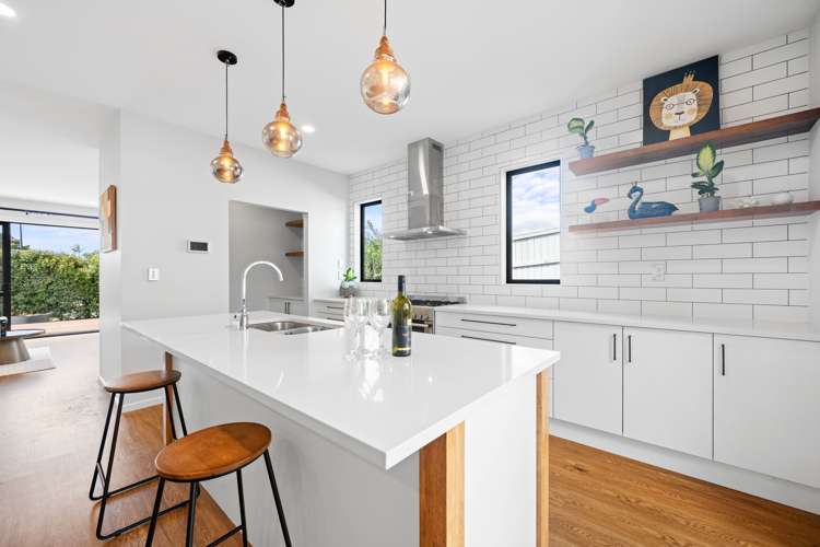 2 Gemscott Crescent Huapai_7