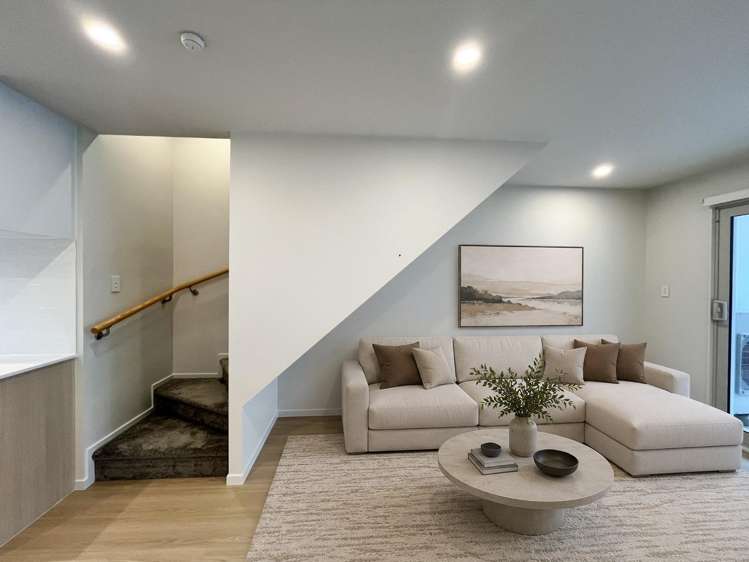 15/9 Aeroview Drive 1603_1