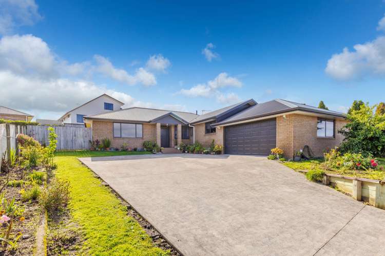 66 Farnborough Drive Grandview Heights_20