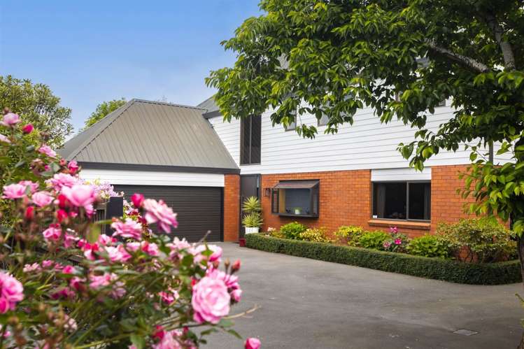 5b Regency Crescent Redwood_29