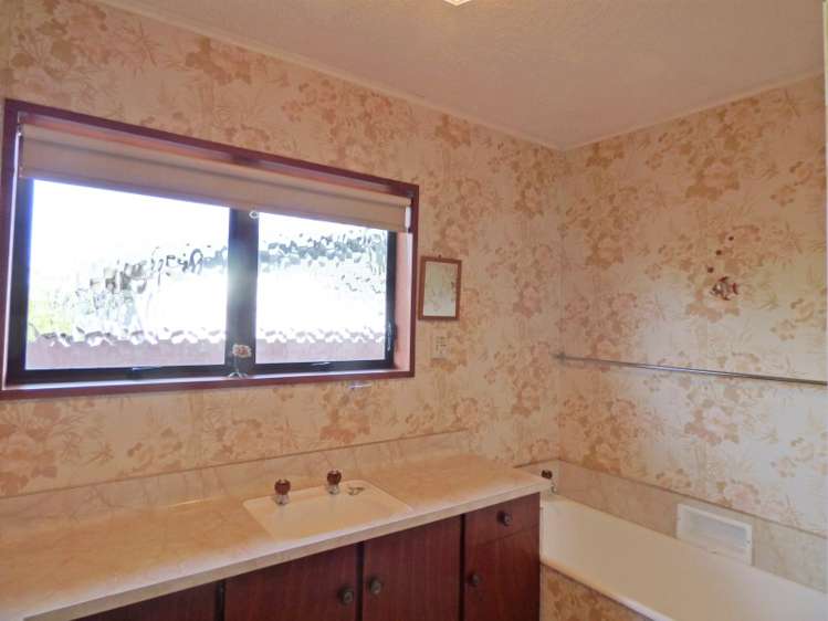 2/14 Avondale Road Taradale_10