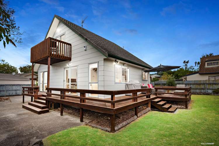 2/109 Wattle Farm Road Wattle Downs_0