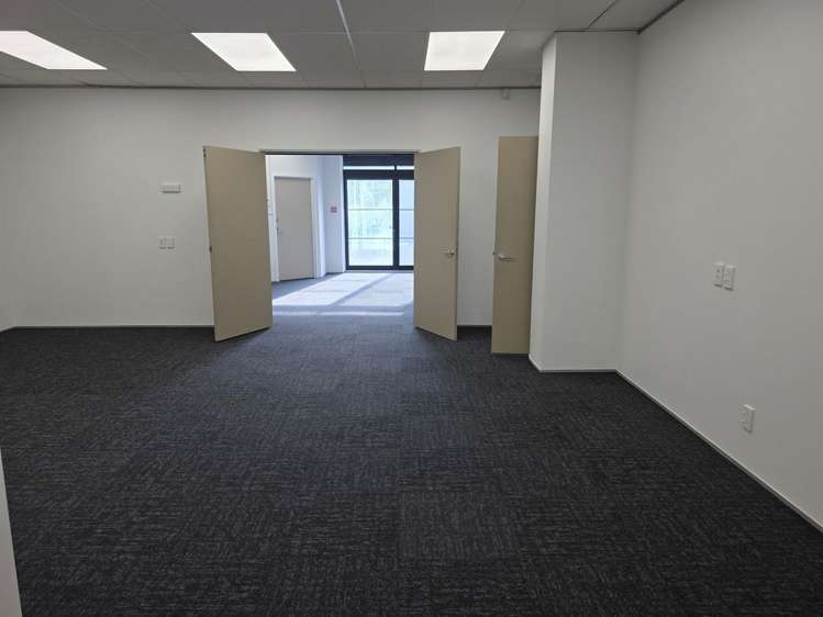 4 Market Grove Hutt Central_5