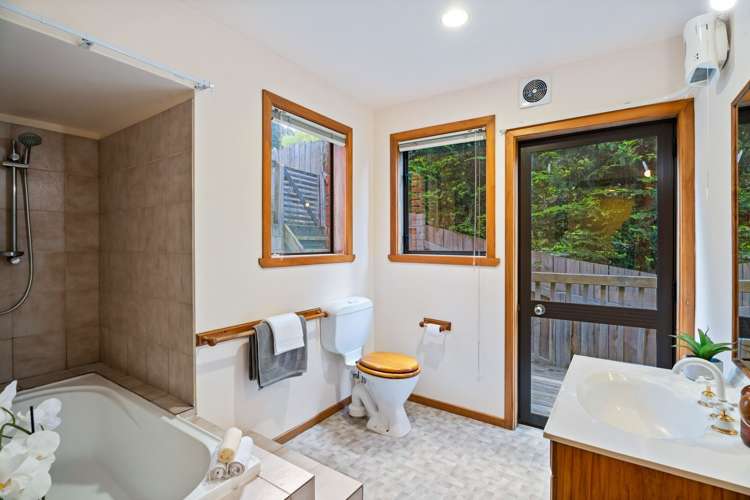 138a Wynyard Crescent Fernhill/Sunshine Bay_20