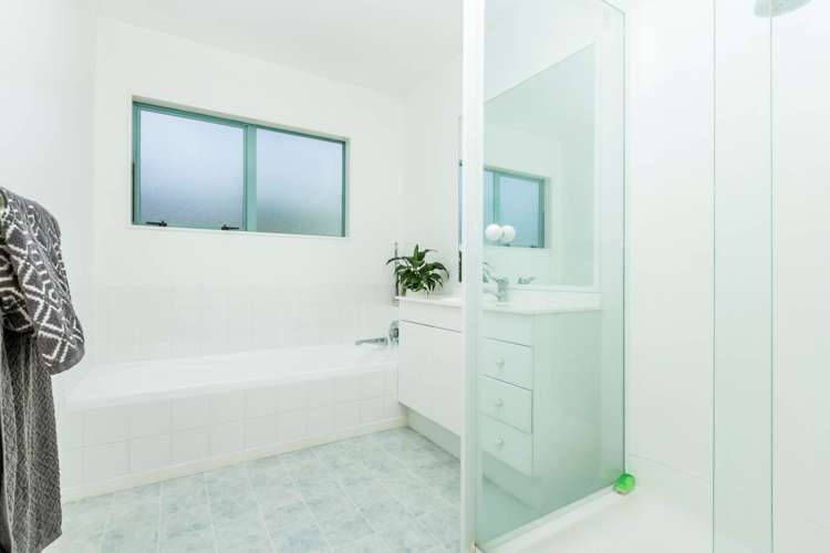 1/44 Seaview Road Castor Bay_15