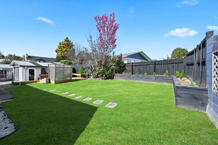 12 Edith Place Dinsdale_14