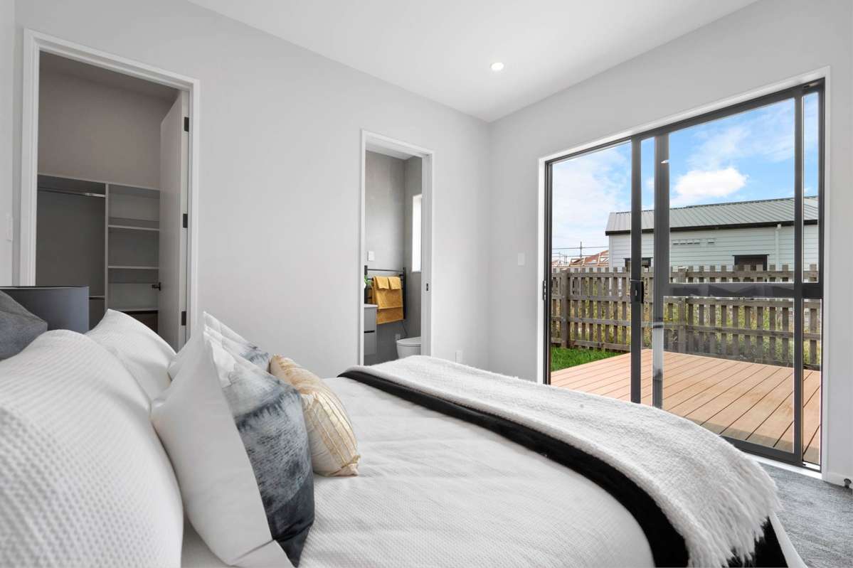 18 & 20 Furlough Road_5