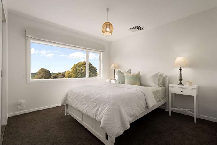 574 Ormiston Road Flat Bush_13