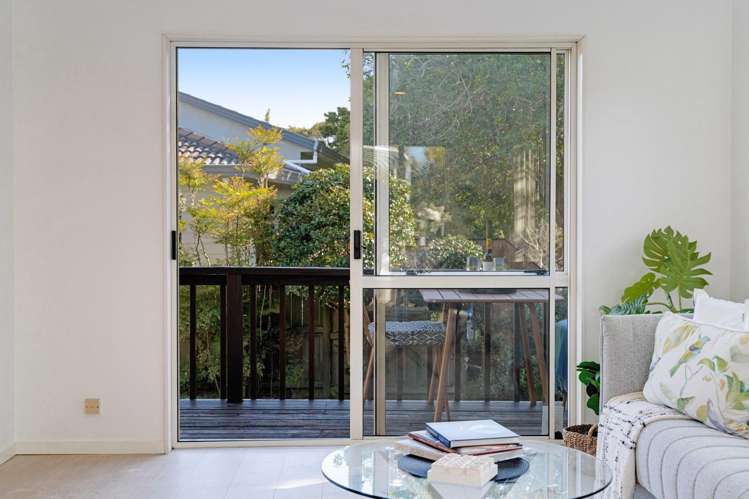 2/66 Coronation Road Hillcrest_16