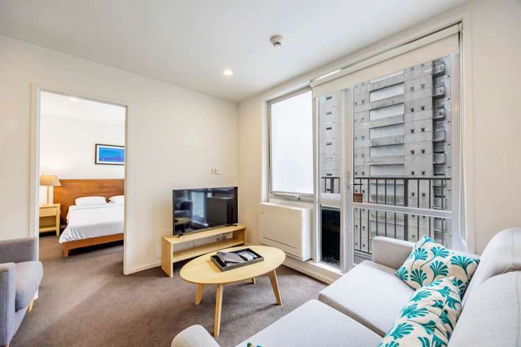 701/74 Albert Street_2