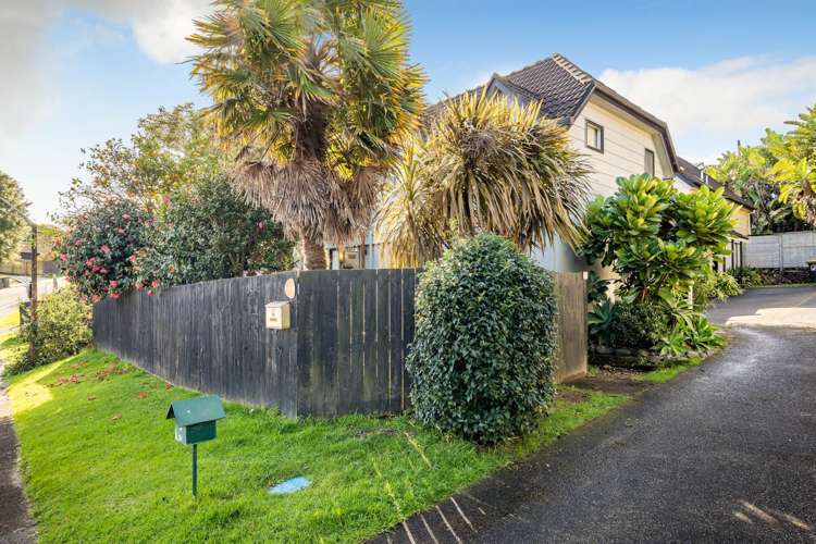 1/4 Telstar Place Beach Haven_11