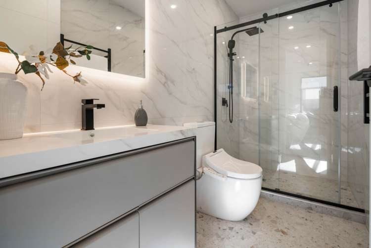 1/3 Campbell Road Takapuna_22