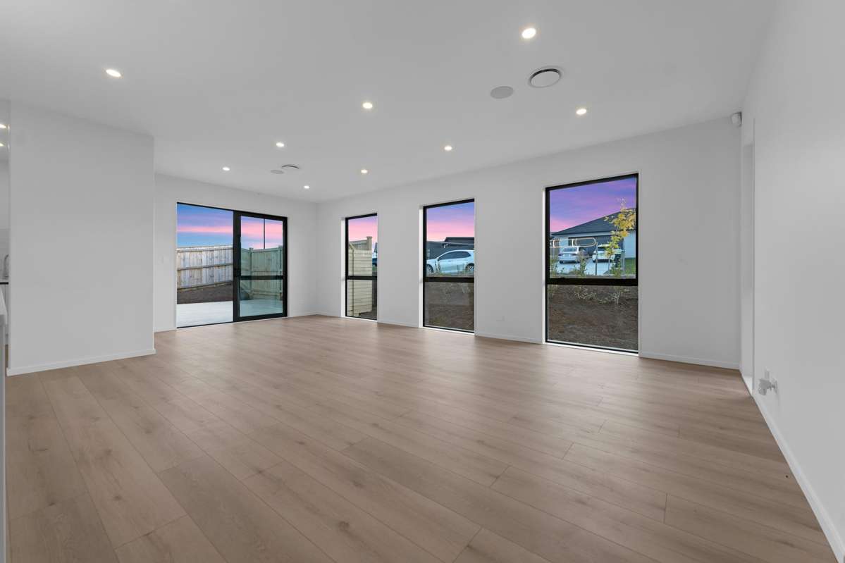 1 BATHURST CRESCENT_3