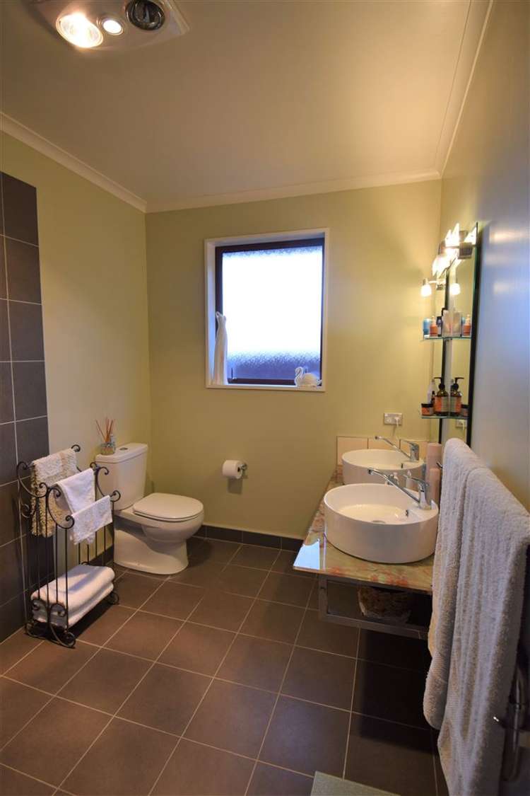 12a Alpine View Hokitika_17