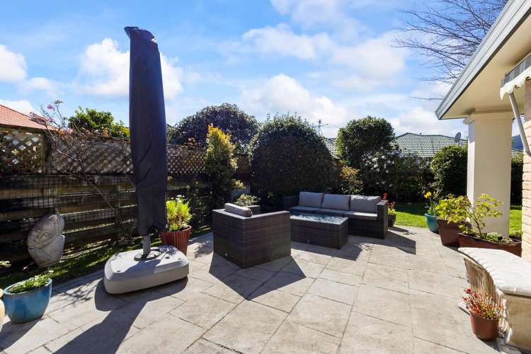 16 Cranbrook Grove Waikanae_21
