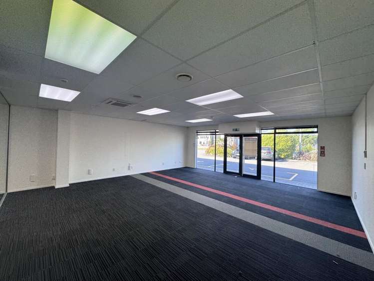 Unit E, 16 Sheffield Crescent Burnside_5