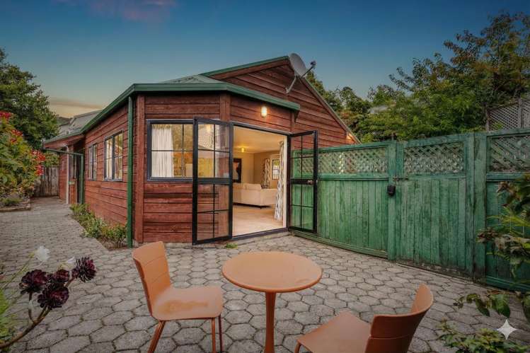 9a Dasent Street Karori Central_23