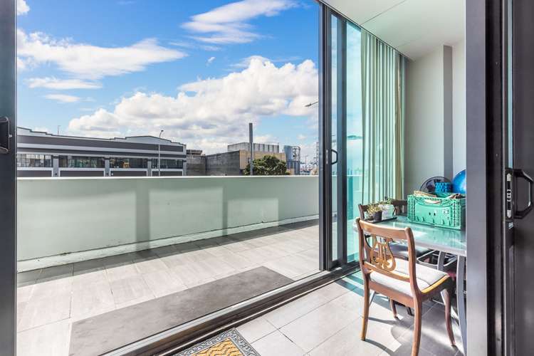 111/2 Dockside Lane Auckland Central_10