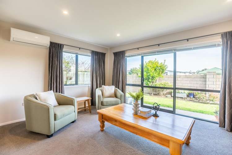 5/3 Georgia Grove Paraparaumu_3