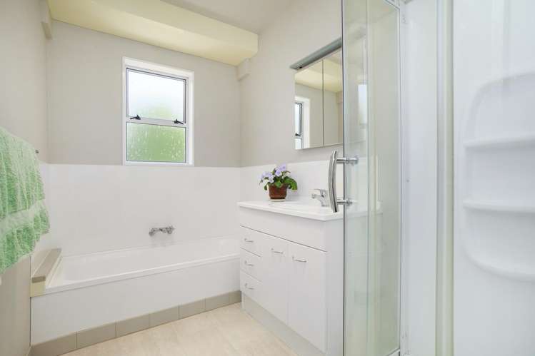 33 Redvers Drive Belmont_12