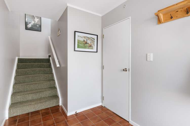 25 Poike Road Hairini_13