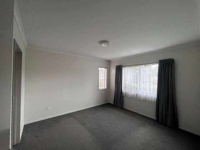 120 Kervil Avenue Te Atatu Peninsula_1