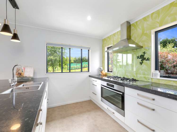 8 Shaw Road Te Ranga_17