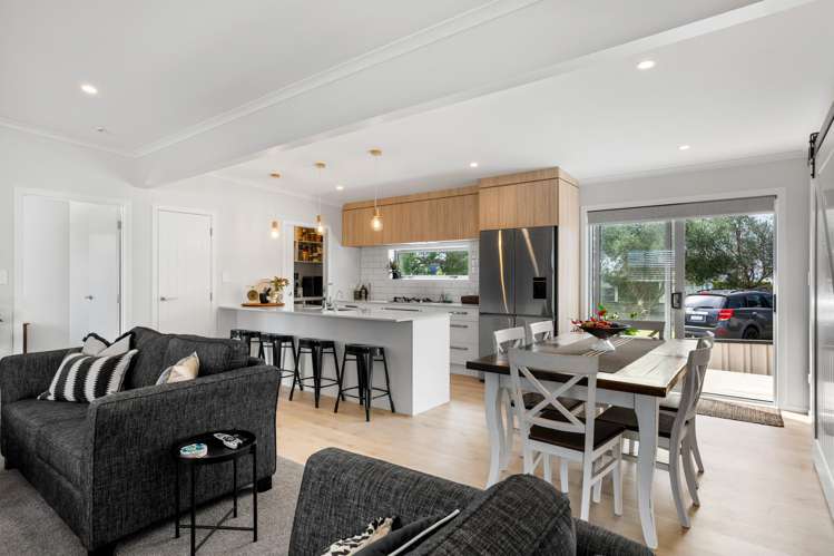 215A Ocean Road Whangamata_7